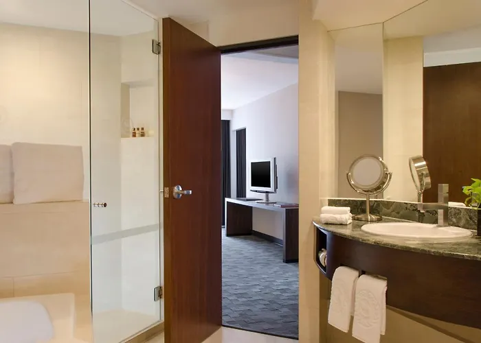 Sheraton Santa Fe, Hotel 5*