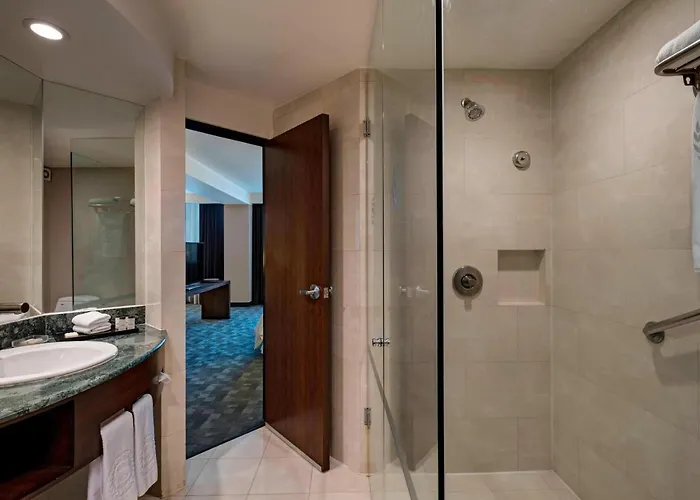 Sheraton Santa Fe, Hotel 5*